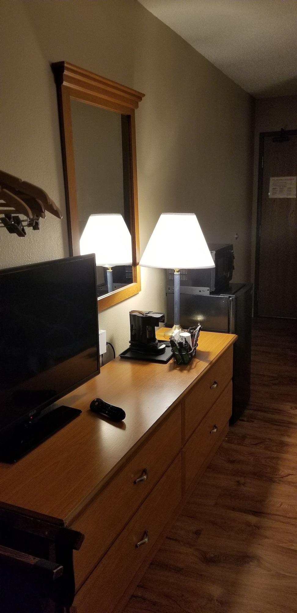 Super 8 By Wyndham East Stroudsburg - Poconos Hotel Екстериор снимка