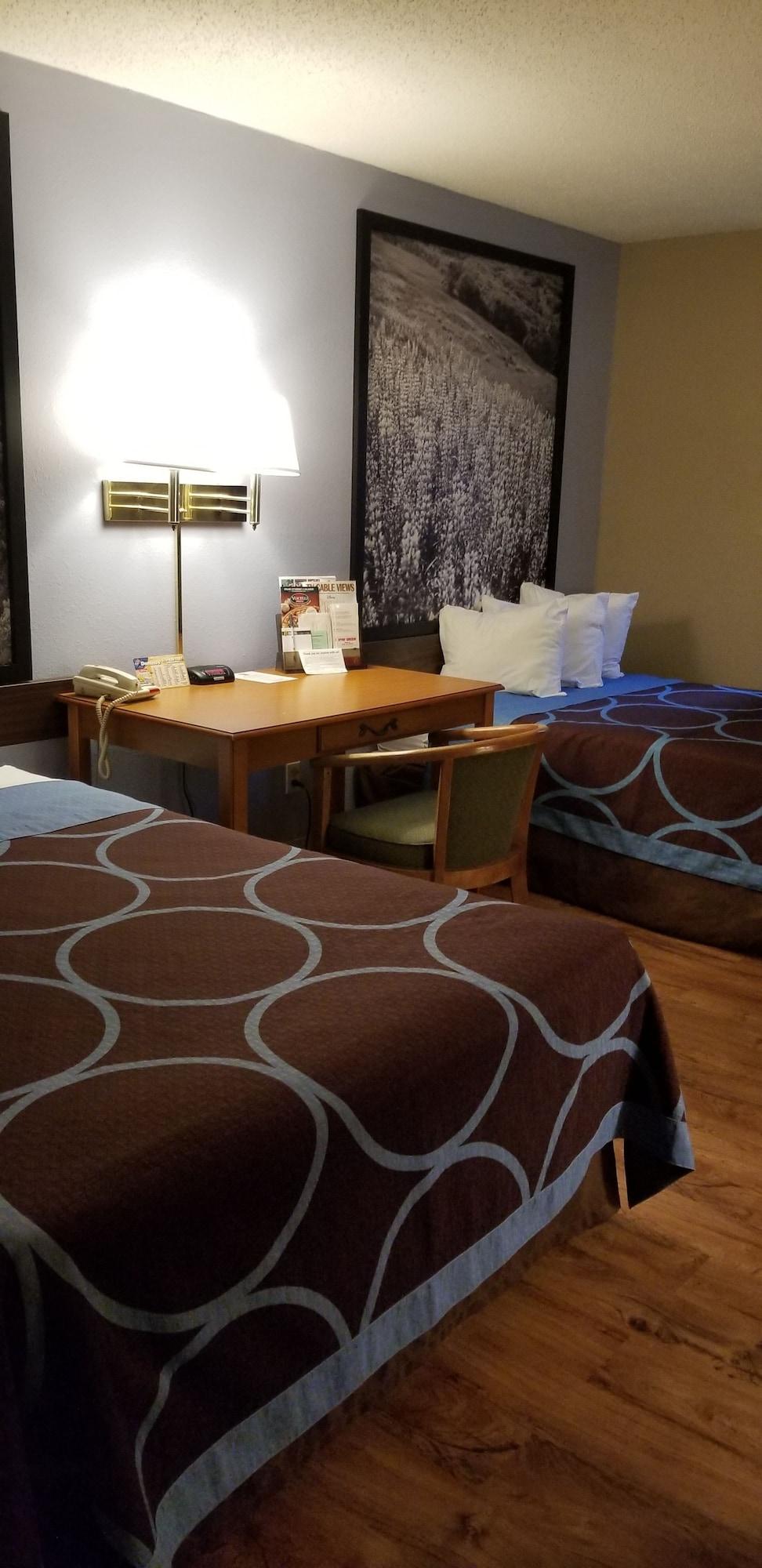 Super 8 By Wyndham East Stroudsburg - Poconos Hotel Екстериор снимка