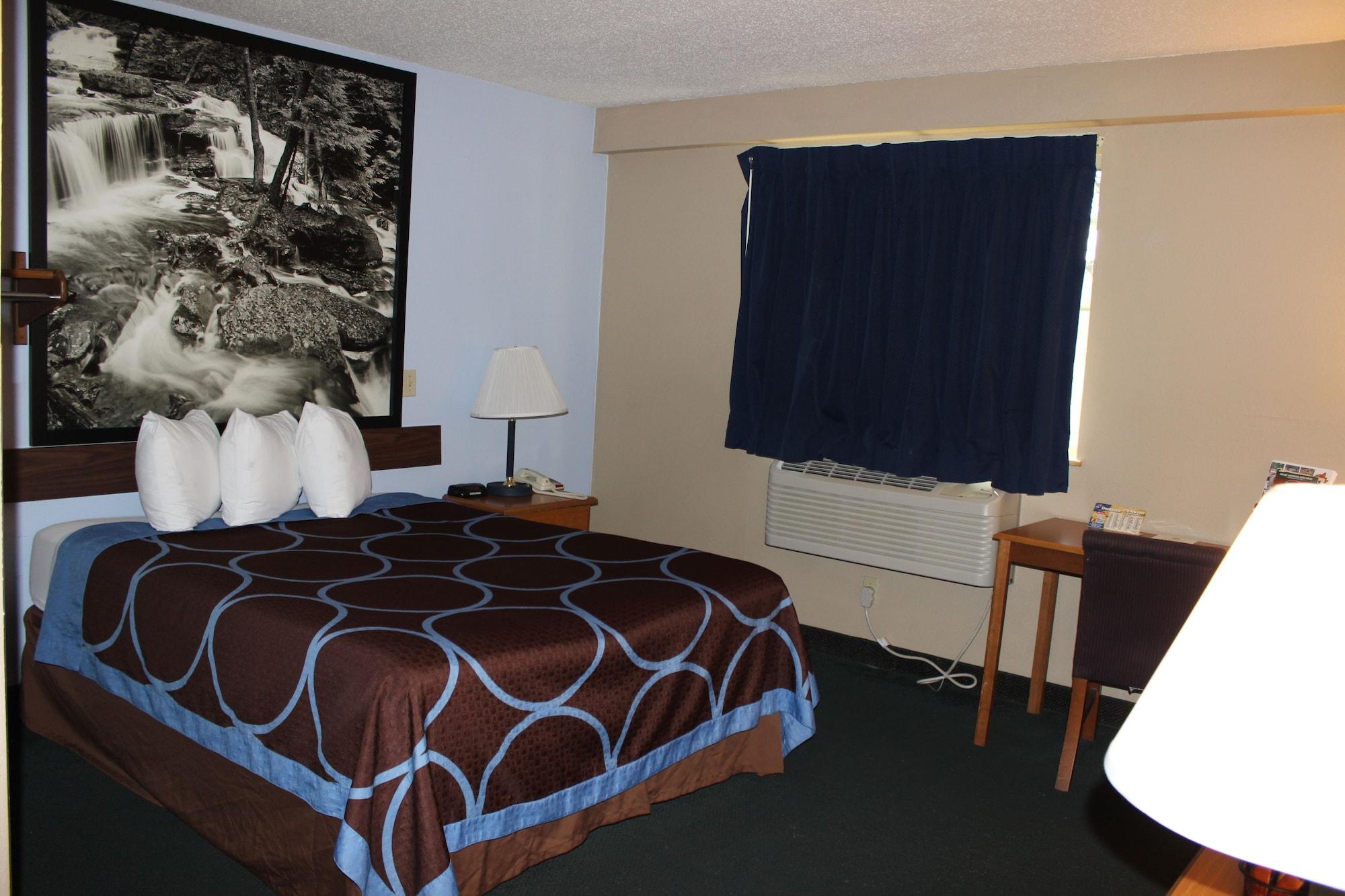 Super 8 By Wyndham East Stroudsburg - Poconos Hotel Екстериор снимка