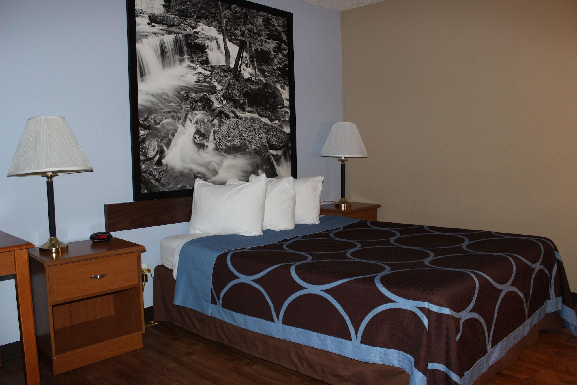 Super 8 By Wyndham East Stroudsburg - Poconos Hotel Екстериор снимка