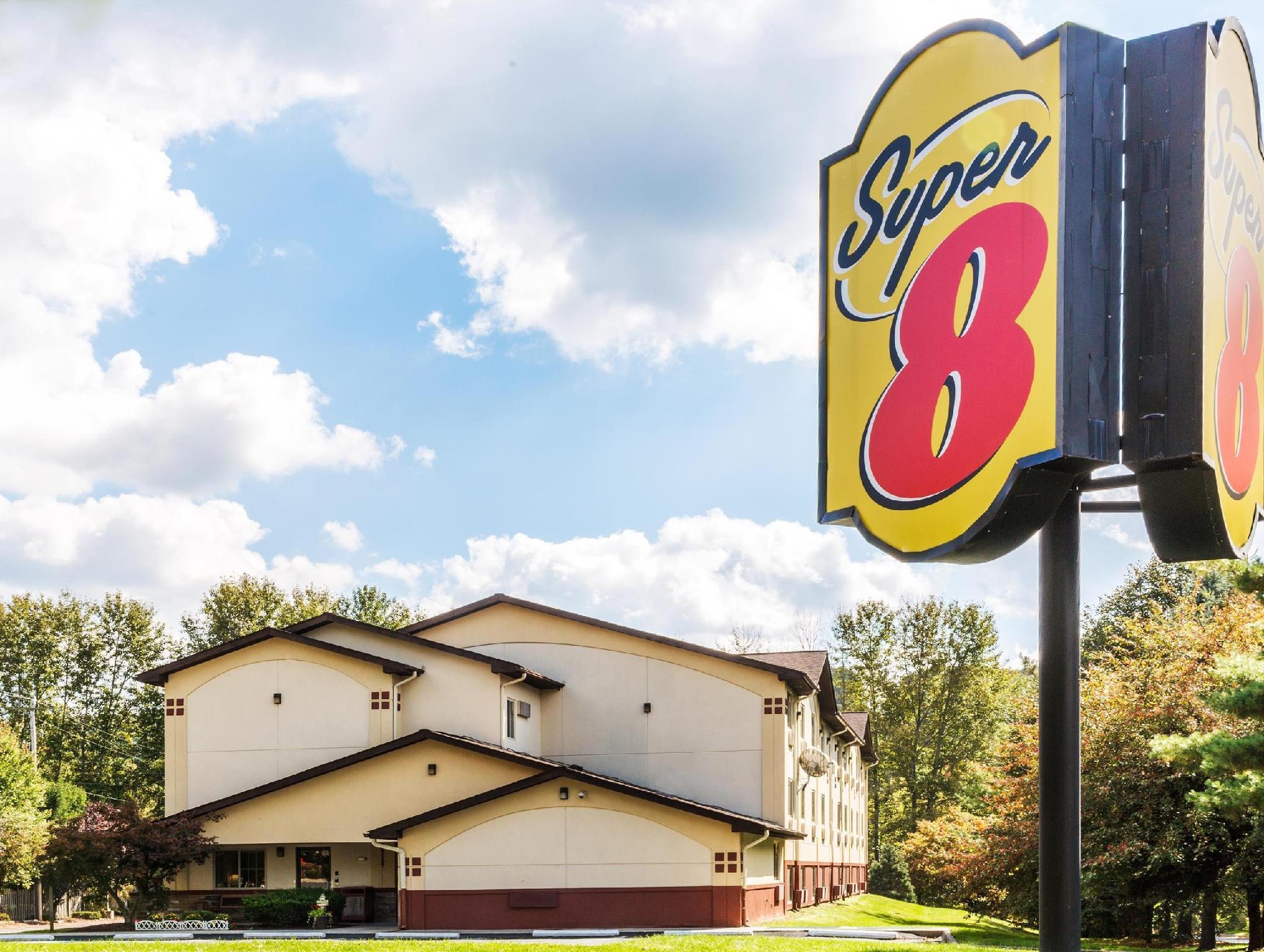 Super 8 By Wyndham East Stroudsburg - Poconos Hotel Екстериор снимка