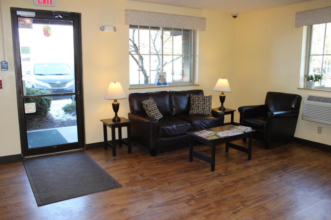 Super 8 By Wyndham East Stroudsburg - Poconos Hotel Екстериор снимка